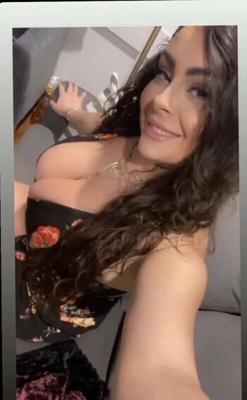 Full leaked Vaselabella private onlyfans photo