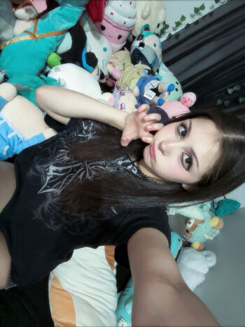 Full leaked Xenluvsmiku private onlyfans photo