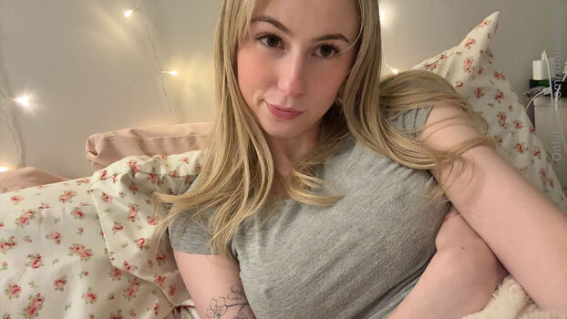 Full leaked Xolunabunni private onlyfans photo