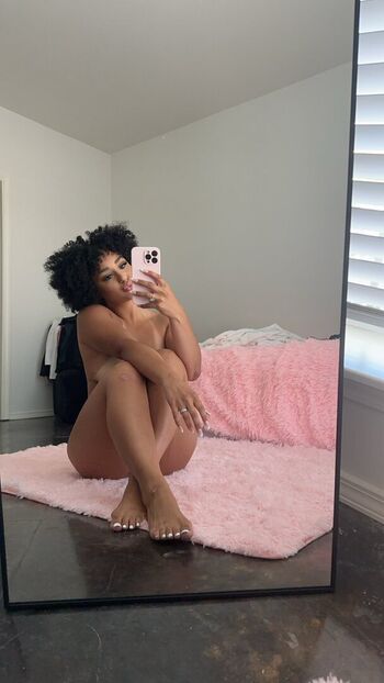 Full leaked Xotticaaa private onlyfans photo