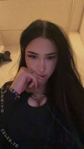Full leaked Yasilisches private onlyfans photo