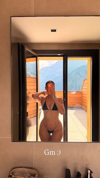 Full leaked Yesjulz  page private onlyfans photo