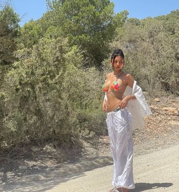 Full leaked Zaina sarah private onlyfans photo