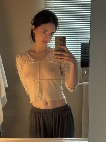 Full leaked Zoeplzshutup private onlyfans photo