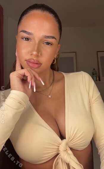 Full leaked Zoesalg private onlyfans photo