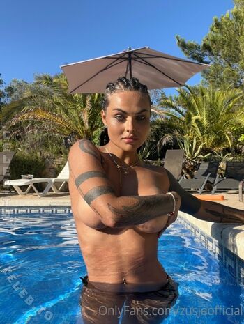 Full leaked Zusje private onlyfans photo